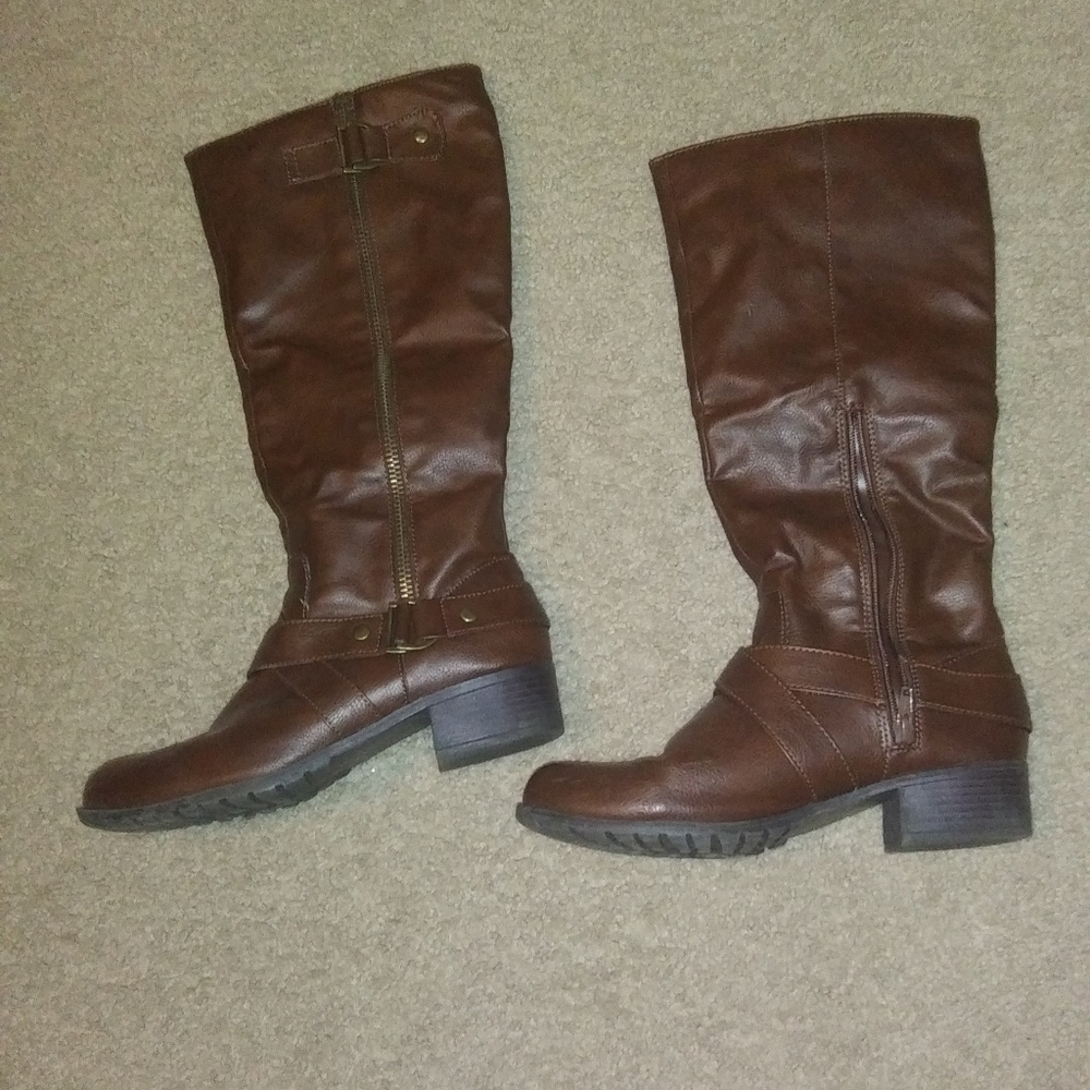 Brown leather boots size 8.5